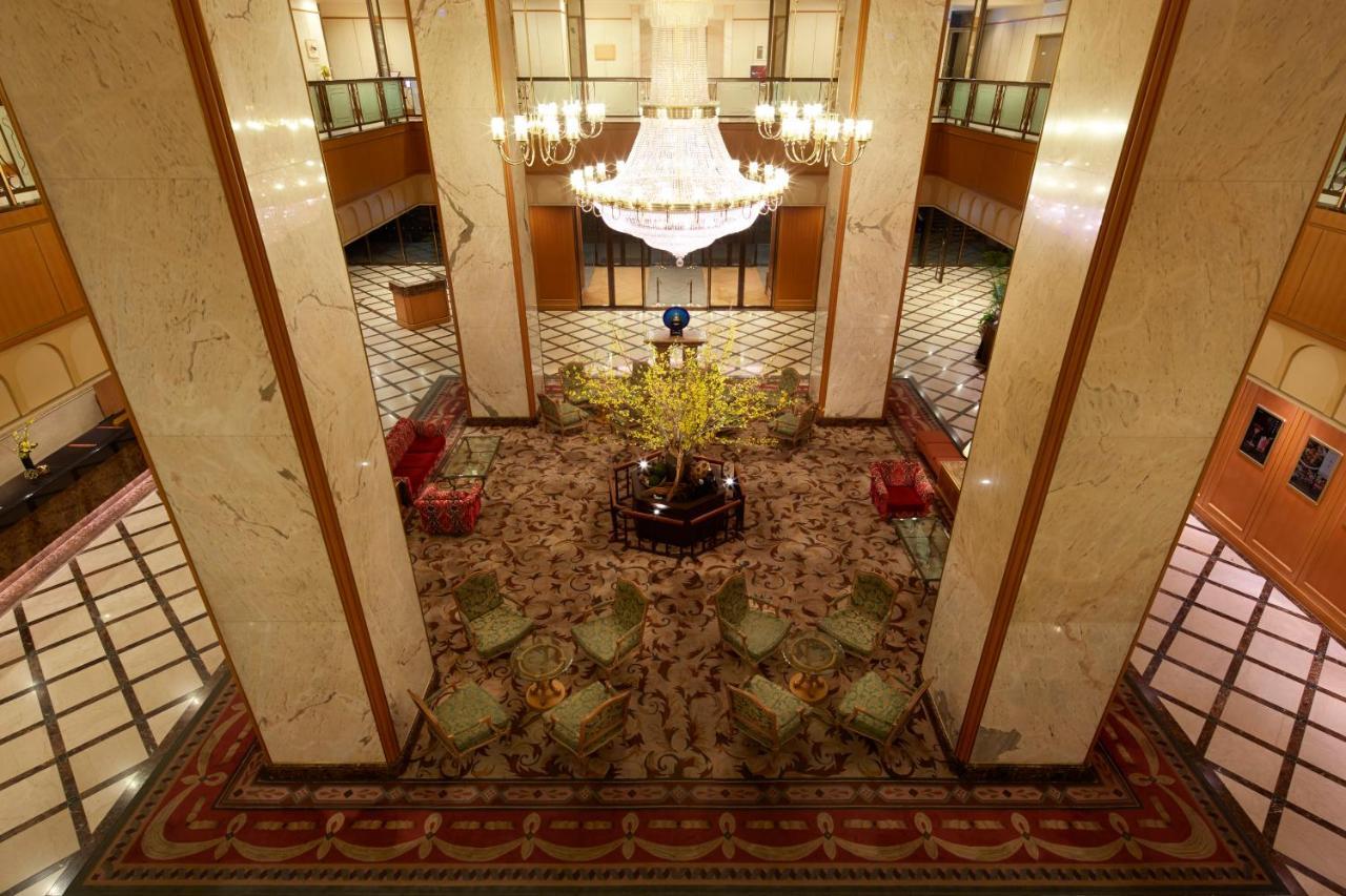 Hotel Agora Regency Osaka Sakai Sakai  Buitenkant foto The lobby of the hotel