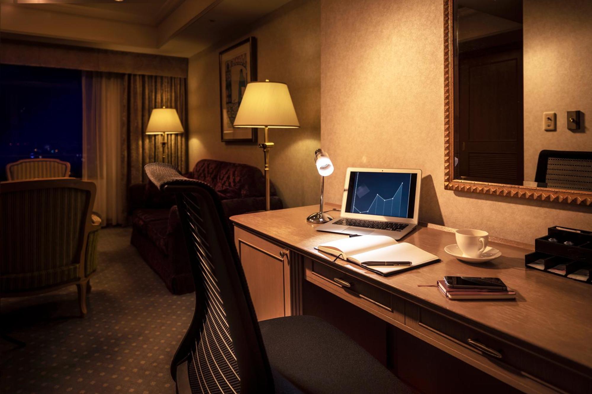 Hotel Agora Regency Osaka Sakai Sakai  Buitenkant foto A hotel room with a work desk