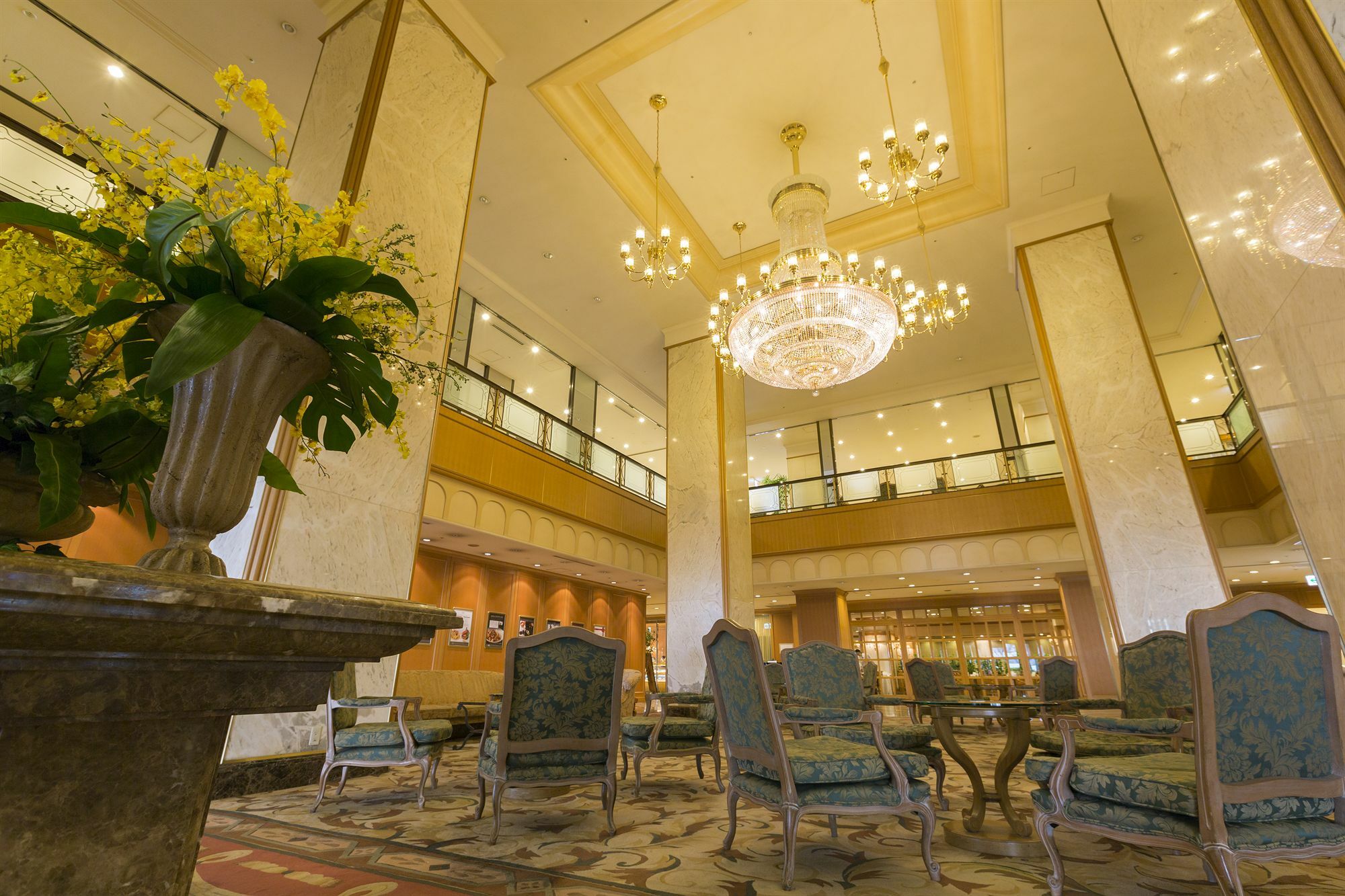 Hotel Agora Regency Osaka Sakai Sakai  Buitenkant foto The lobby of the hotel